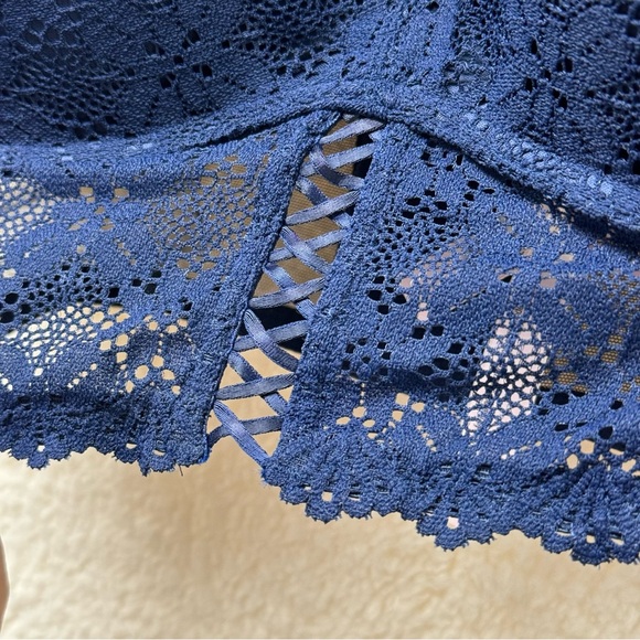 38B - VICTORIA'S SECRET - Push-Up Wireless Lace Bra Top Navy Blue LIKE NEW - Picture 4 of 11
